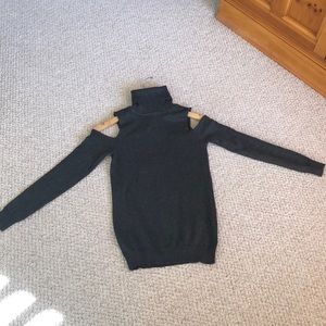 Mono B Open Shoulder Turtleneck Gray size S NWT